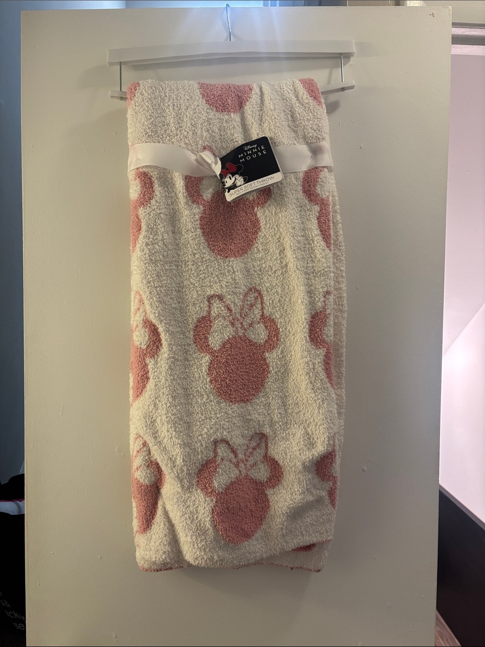 Disney Minnie Mouse Plush Throw Blanket